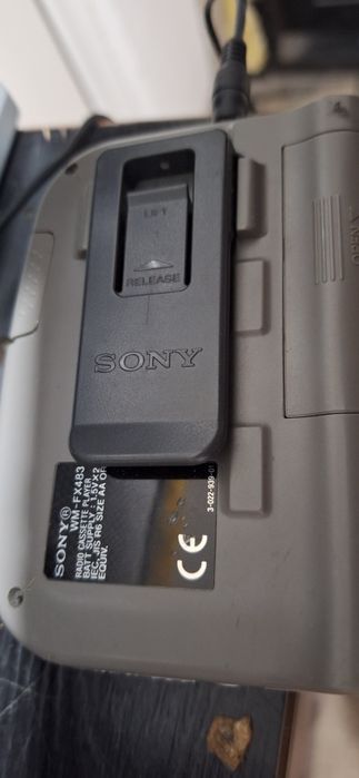 Lot Walkman Sony WM-FX483,Sanyo Cassette Tape Recorder TRO 1550T si Ai