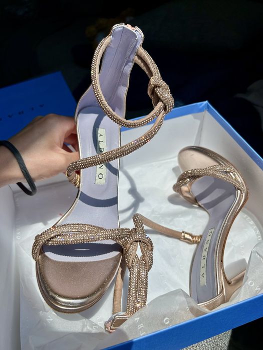 Сандали на ток ALBANO