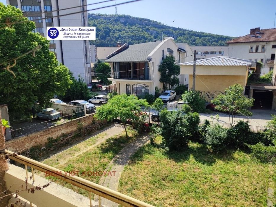 Продава се Тристаен апартамент в Ловеч, Център - 91 кв.м за 1402 €/кв.м - Снимка #8