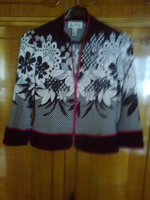2 jachete identice,  marimi diferite, cu fermoar, elegante