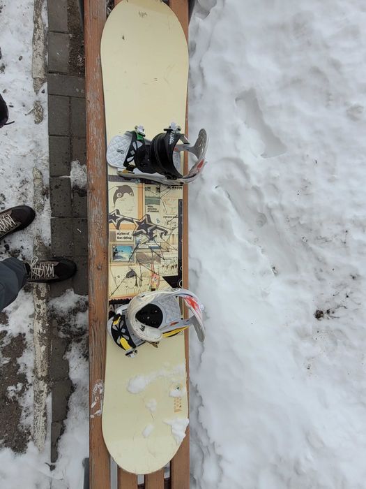 Сноуборд и ботинки Atom