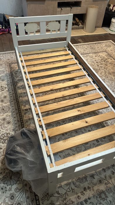 Продам кровати Ikea