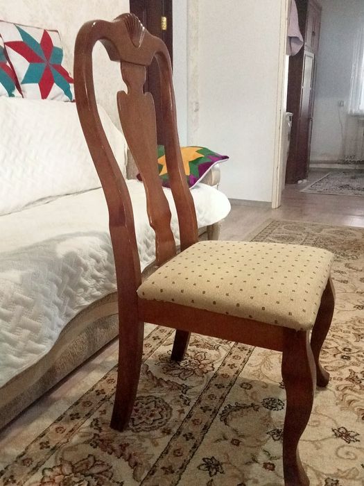 Продам стулья для гостиной