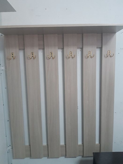 Вешалки, прихожие в коридор