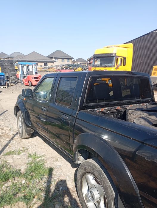 Пикап Ниссан нп 300