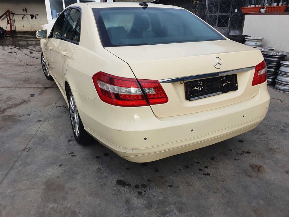 Dezmembram Mercedes W212 E200-E220 2009-2016