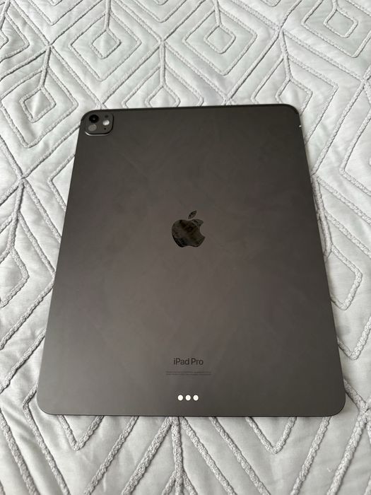 Продам iPad Pro 13 M4