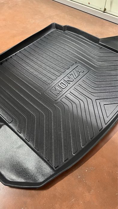 Полик в багажник Монза