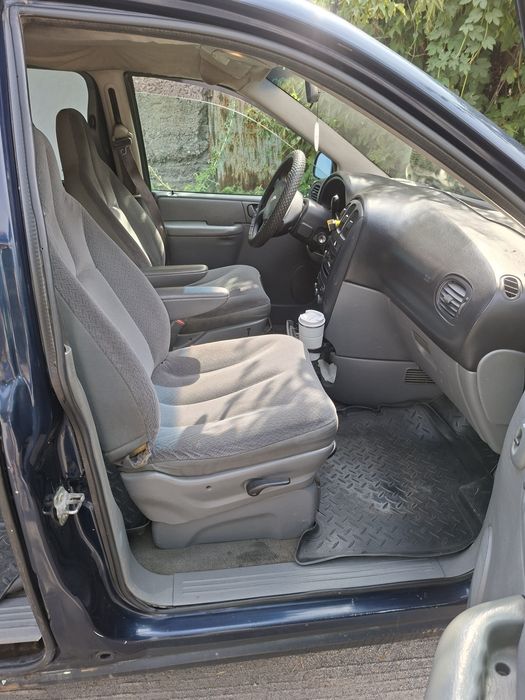 Додж караван 2004