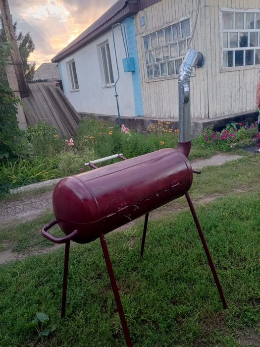 Мангал с шампурами