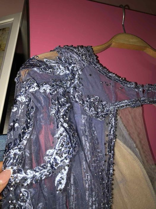 Официална рокля в сребро