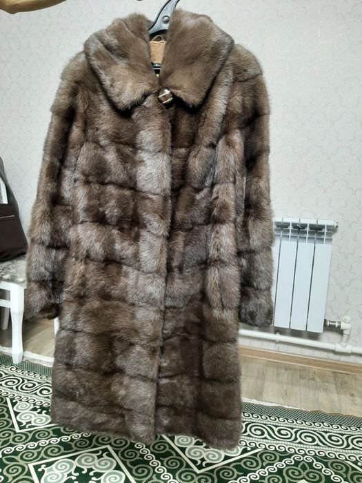 Продам норковую шубу новый