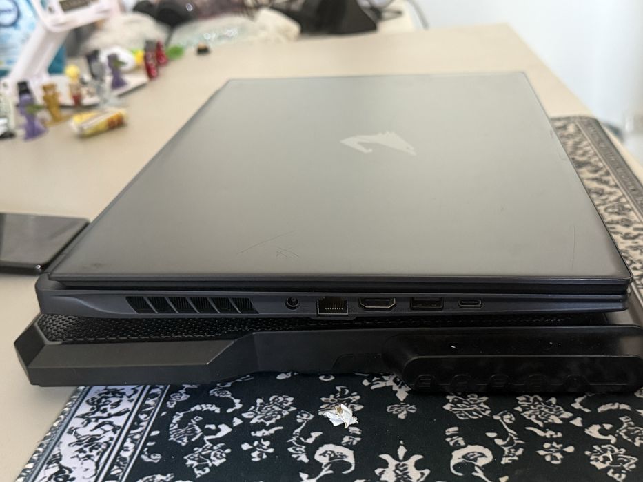 Laptop Aorus G16X
