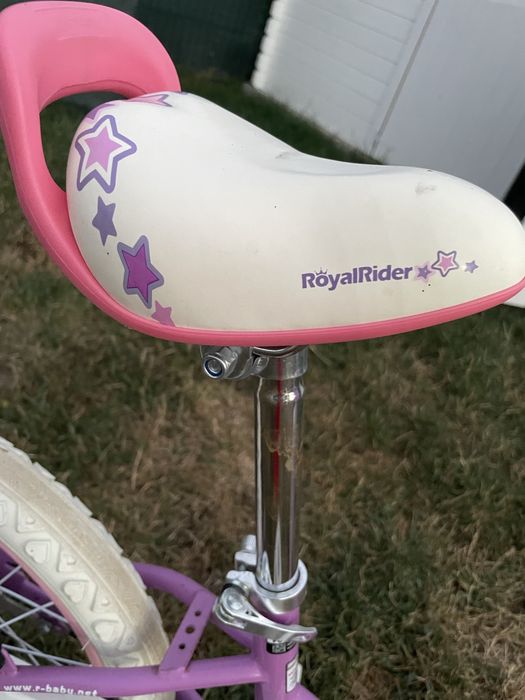Bicicletă fetițe RoyalRider, cu roți ajutătoare și coș – ca nouă