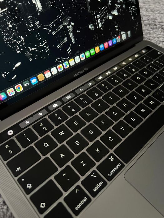 MacBook Pro13 Touch Bar 2019