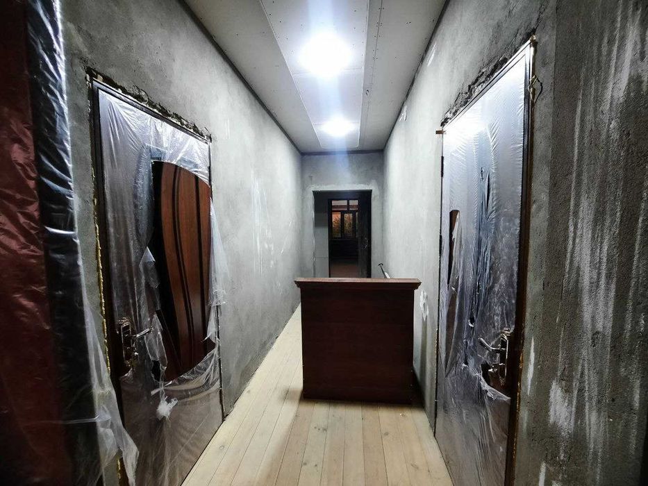 Гулистон шаҳри Обувной (Бахт) участкаларда ҳовли уй сотаман 92 минг