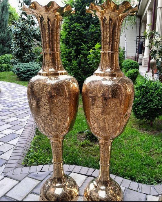 ваза из латуни чеканка