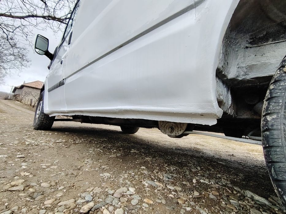 Duba Ford transit autoutilitara 2010