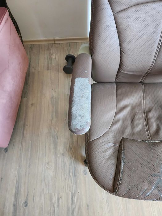 Офис стол използан