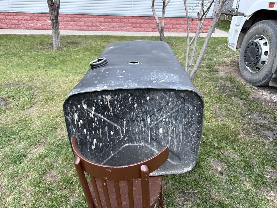 Продам топливный бак