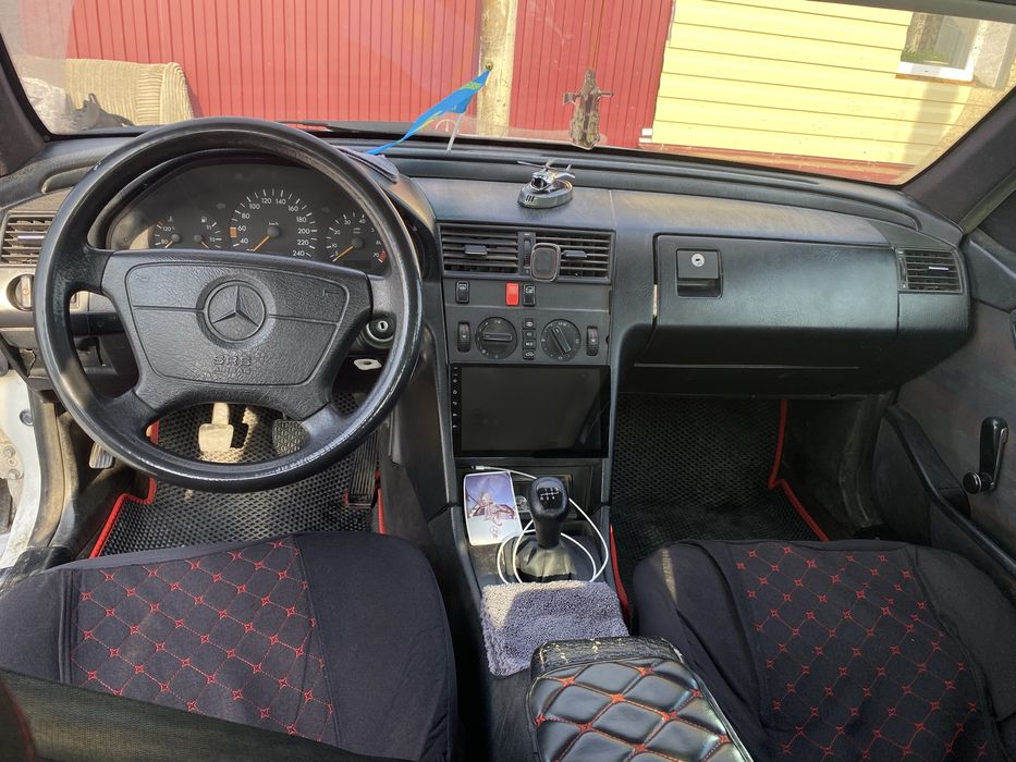Mercedes- Benz W202
