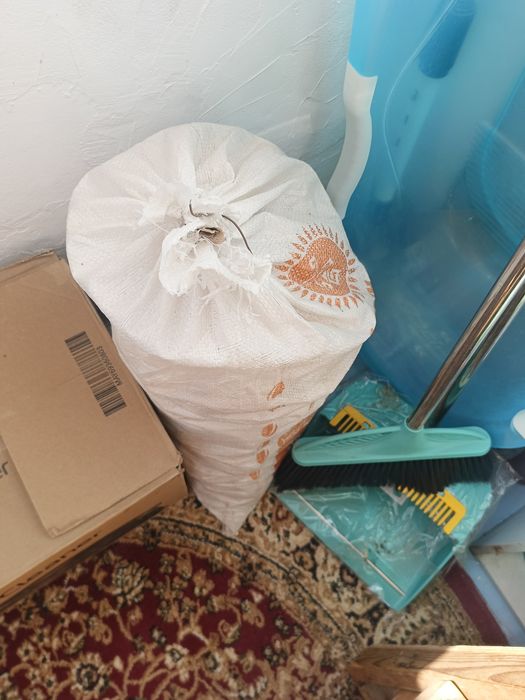 Таза каткан нан сатылады