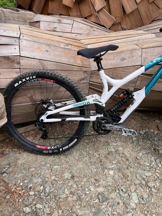 Commencal supreme v4