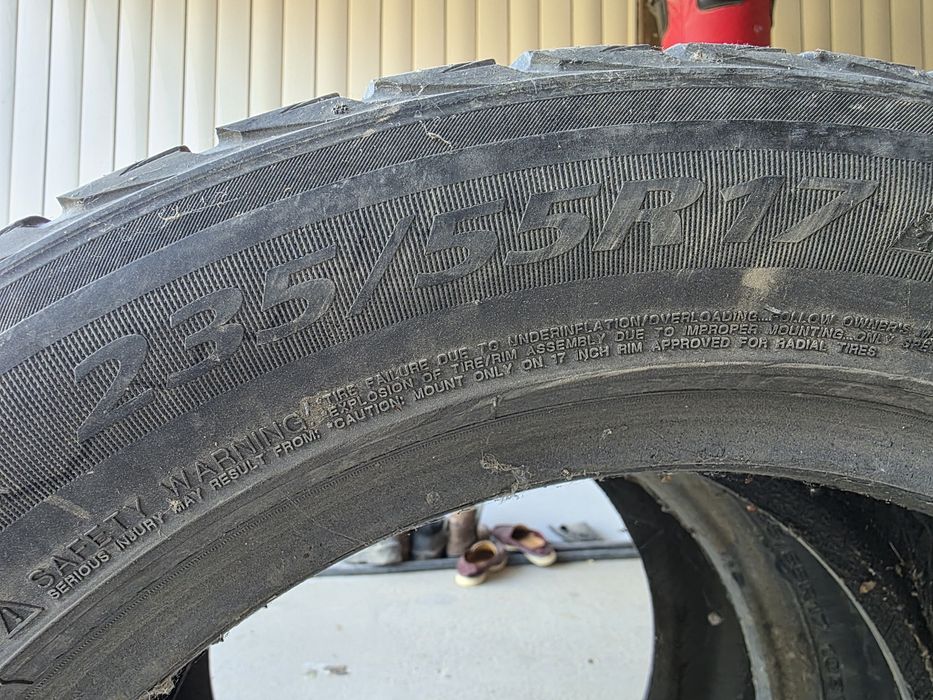 Шины зимние 2 штук бодром сост