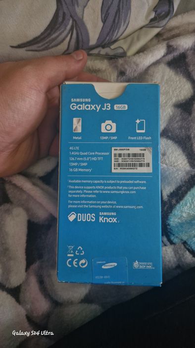 J3 perfect  funcțional fara nici un defect funcționează perfect !