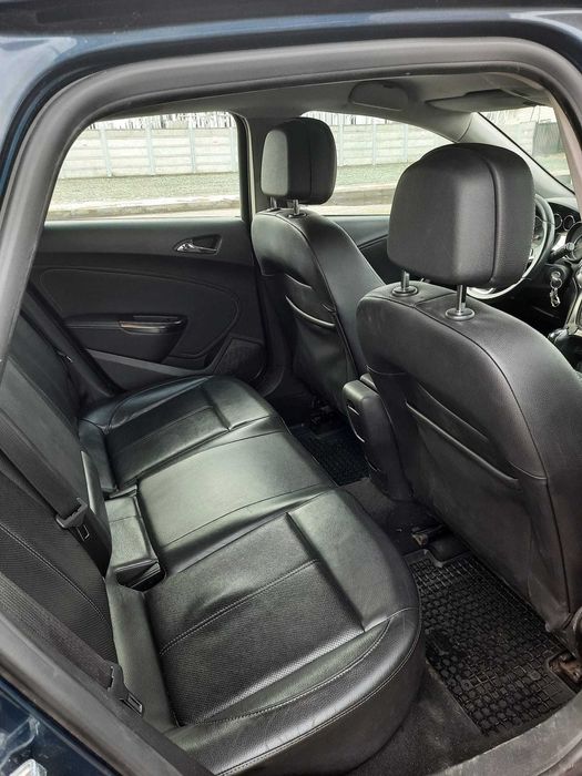 OPEL ASTRA J - 1.7 cdti 2010