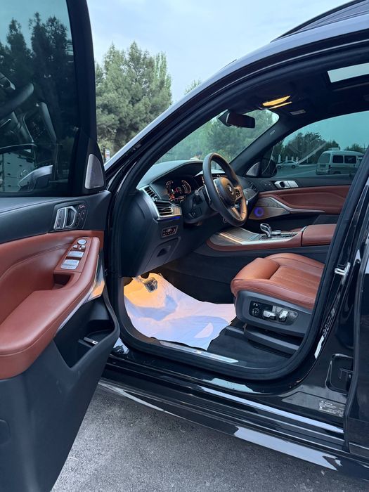 Bmw X7 drive 50i 4.4 twin turbo Full Pozitsya