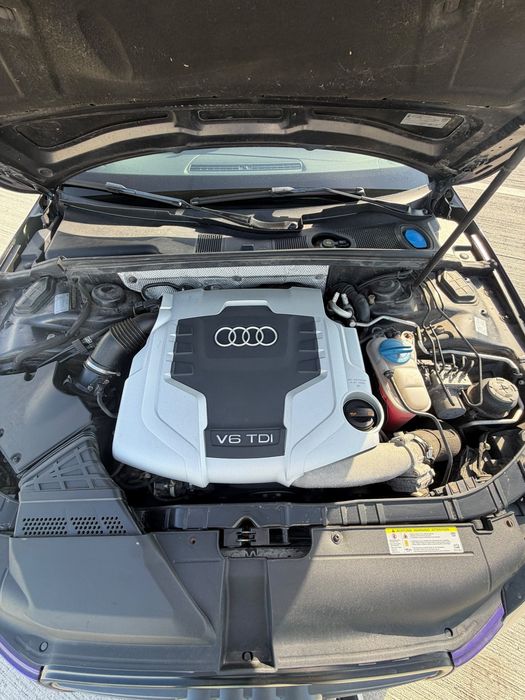 Audi A4  s line . Quattro