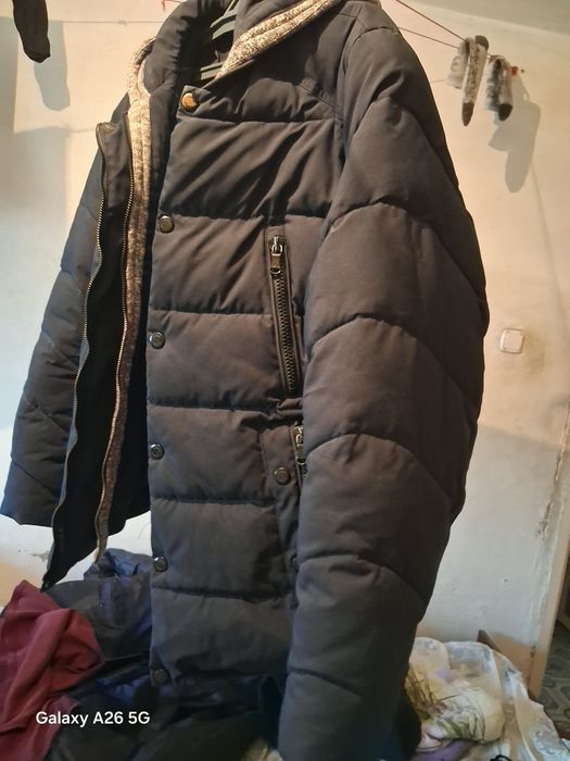 Продам зимниию куртку