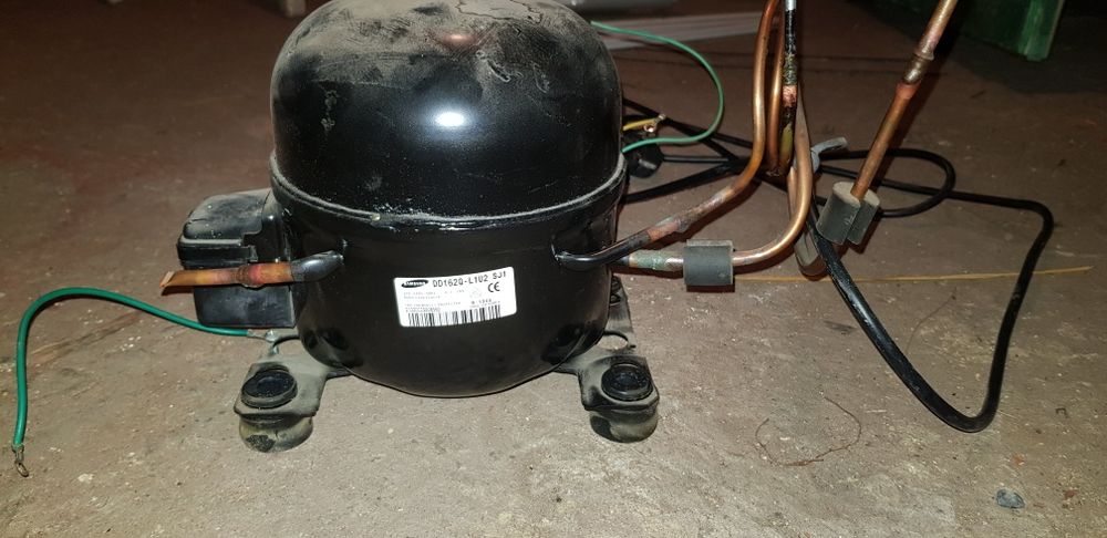 Продам компрессор холодильника