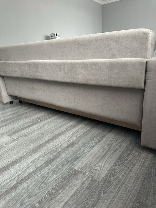 Продам диван 220 на 95