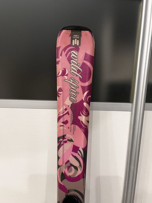 Продается комплект лыж и ботинок