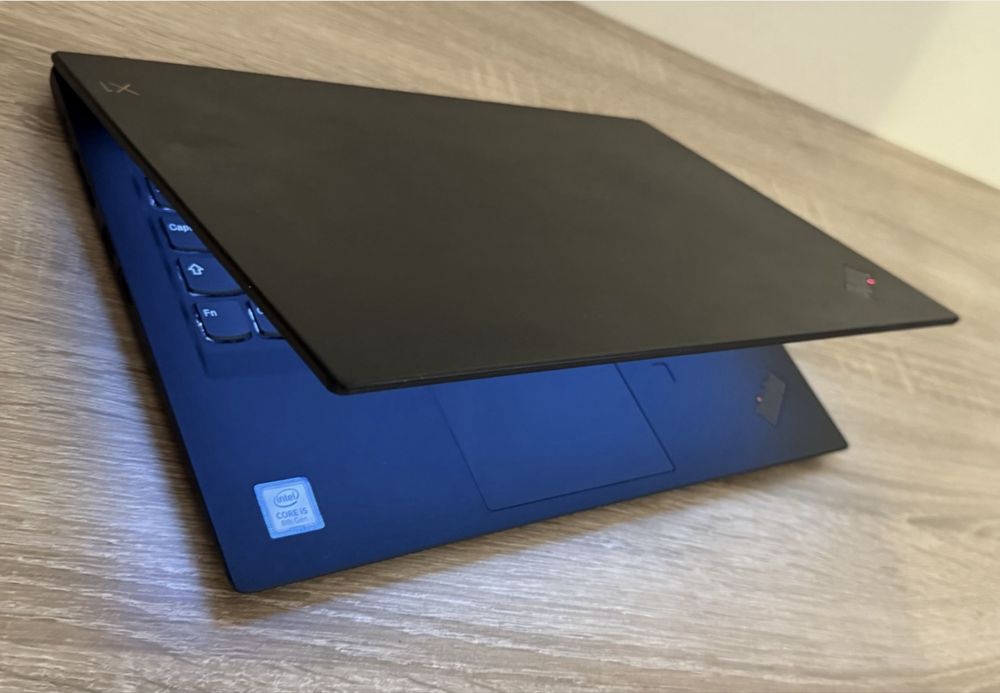 Laptop Lenovo X1 Carbon - Ultrasim ! Subtire ! i5 256GB ssd 8GB ram