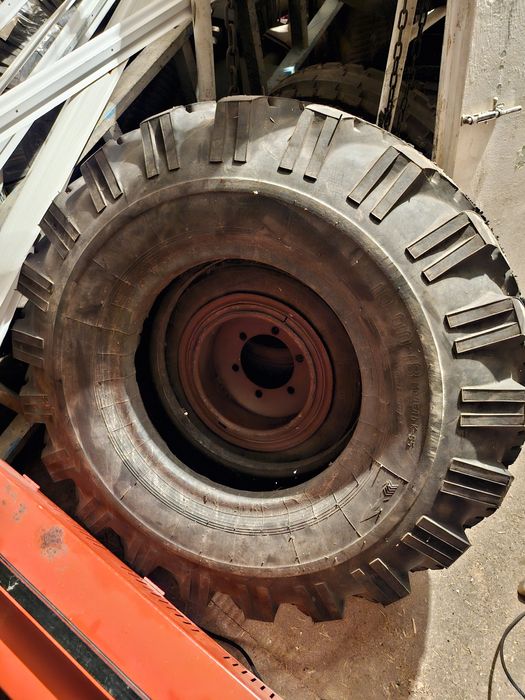 Продам покрышку 10 00 18