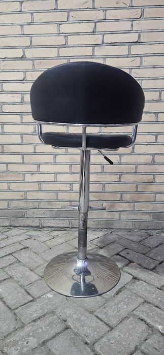 Stul barnikaday sotiladi