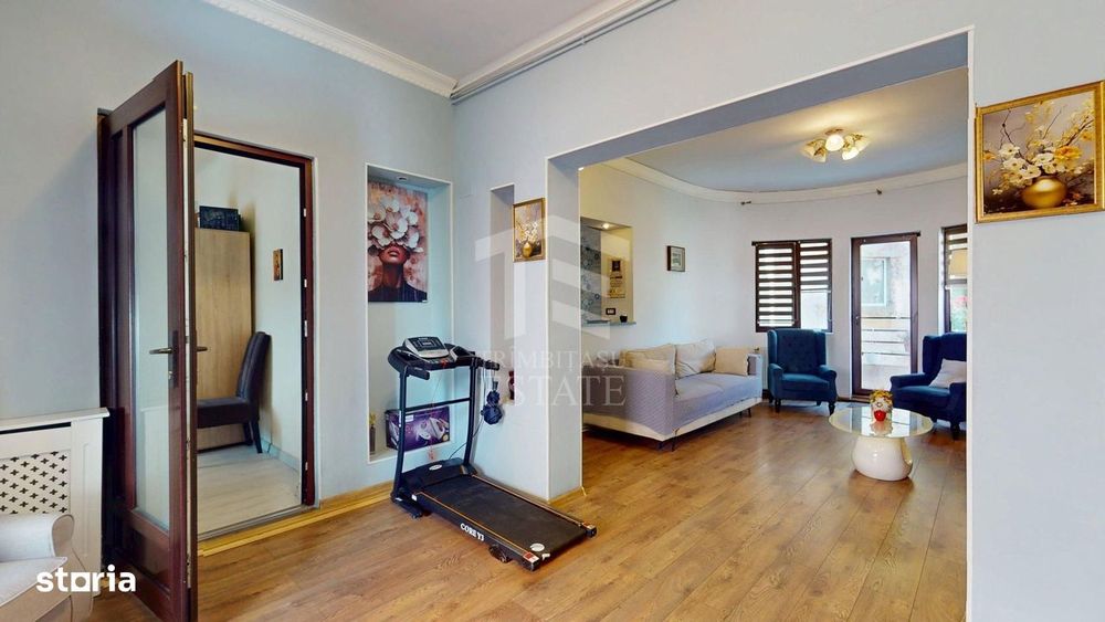 Apartament interbelic cu 3 camere, 124 mp, vis-à-vis de