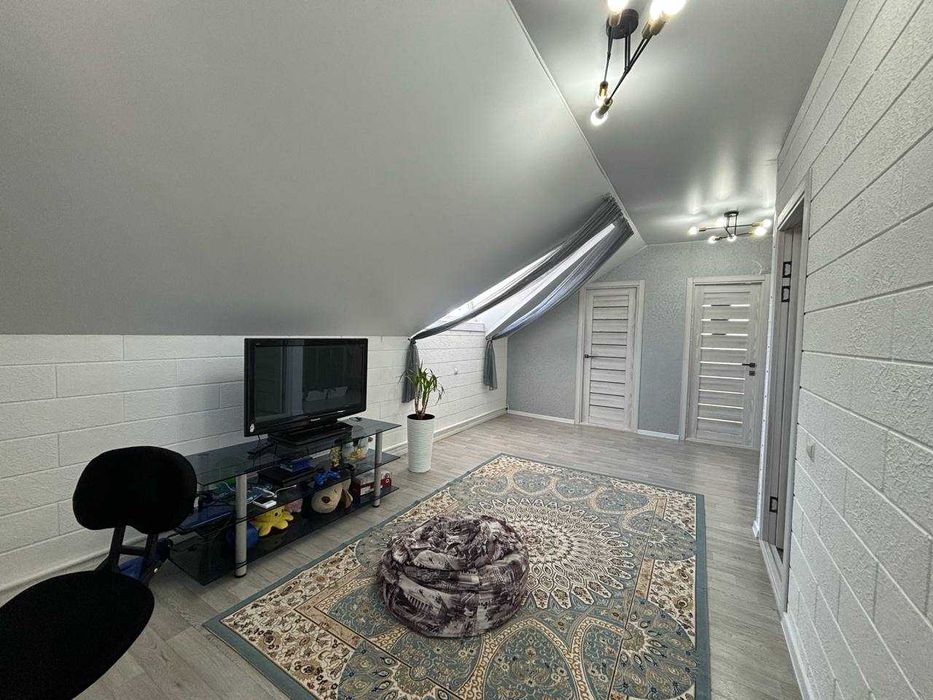 Продается новый коттедж в центре города