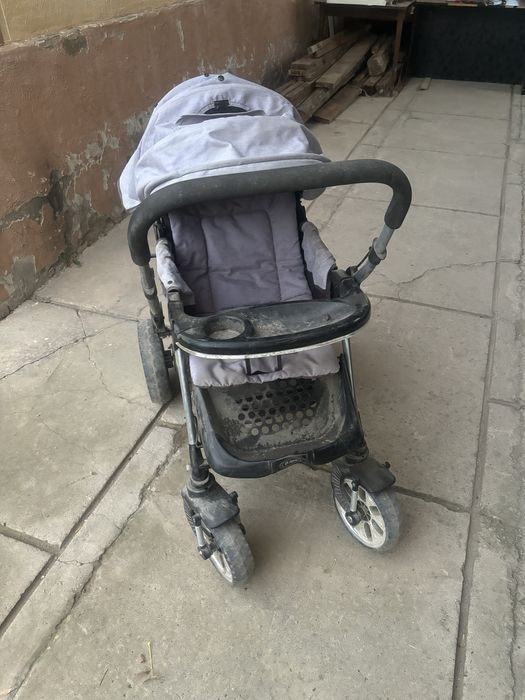 Каляска продается 10000