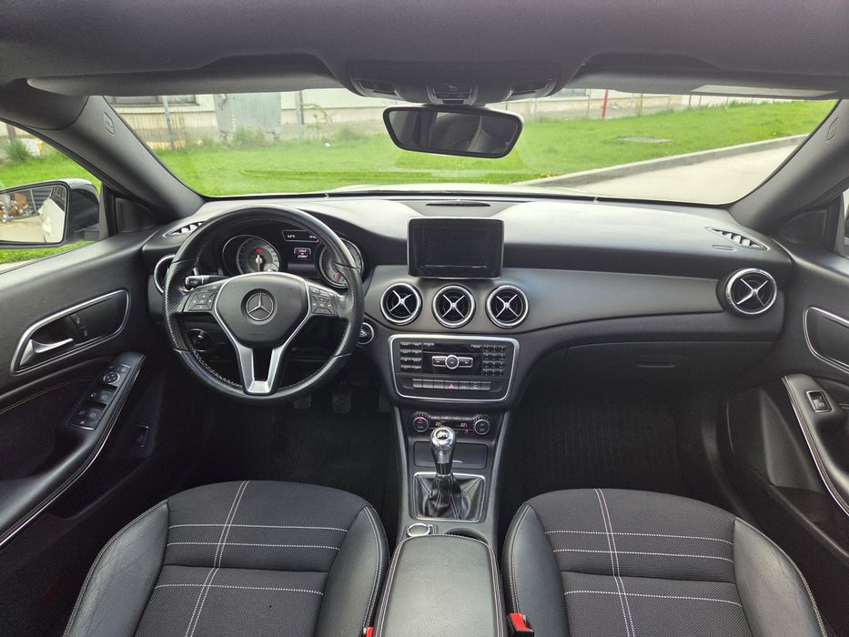 Mercedes CLA 180 impecabil