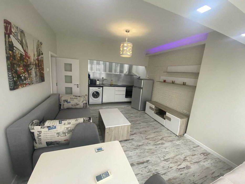 УЮТЕН дом! Тристаен апартамент - район Базар Левски!