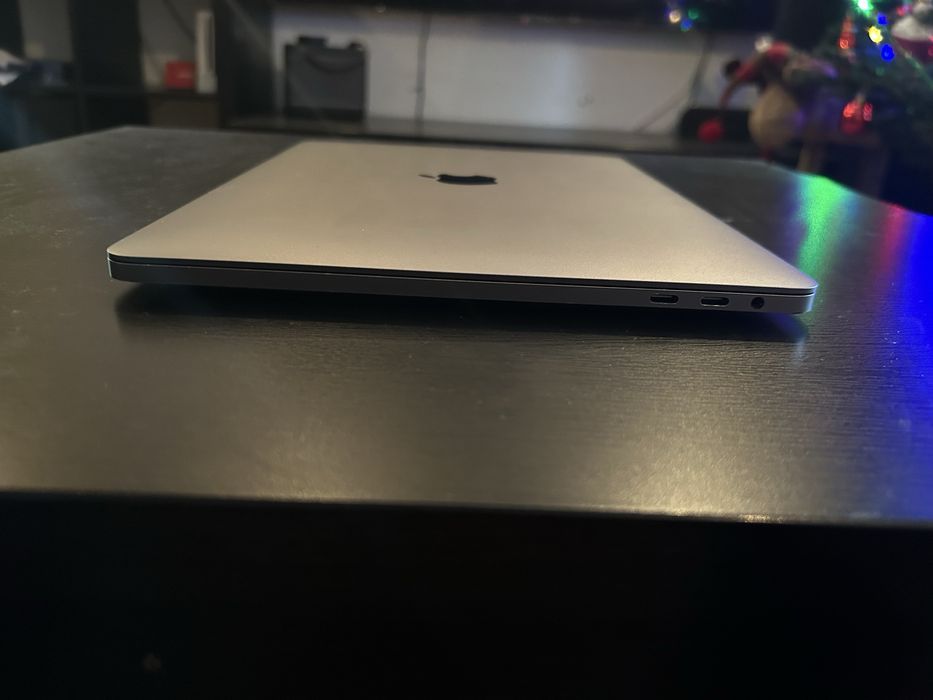 Macbook Pro 13" A1989 i7 16 GB RAM 1 TB SSD