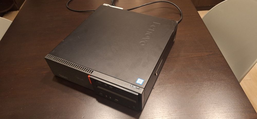 Lenovo Thinkcenter M700 SFF