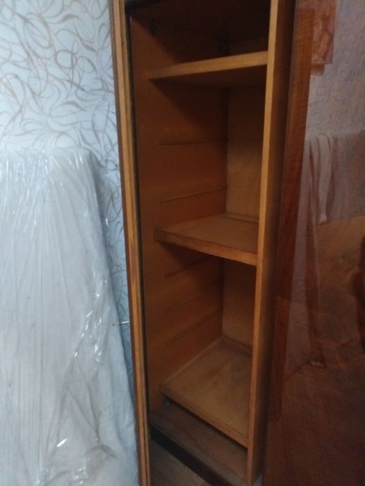 Старинен гардероб на 80год.