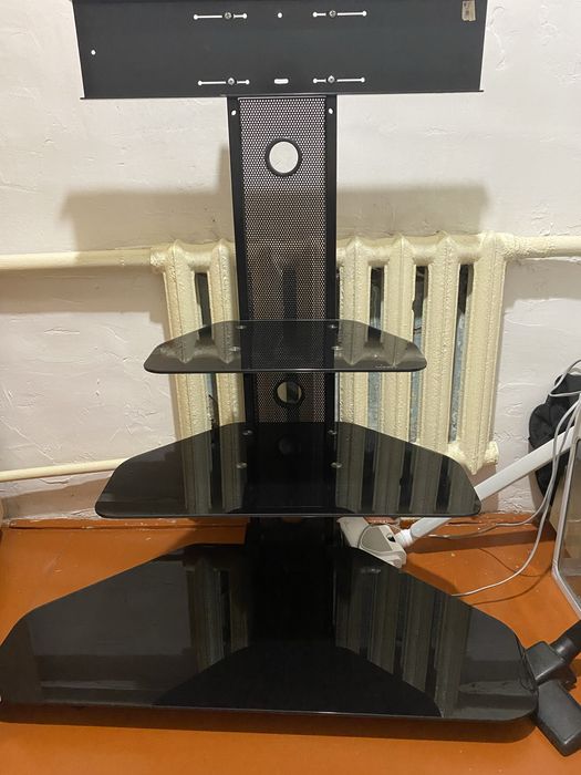 Холодильник и полка под телевизор б/у