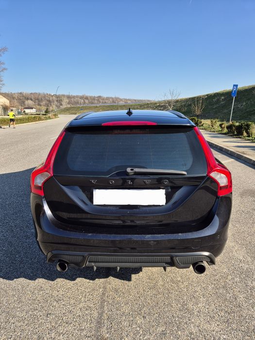 Volvo R-design V60-1.6 benzina-179 CP