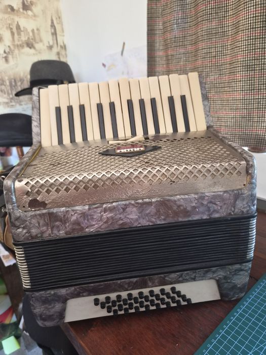 Acordeon de colecție